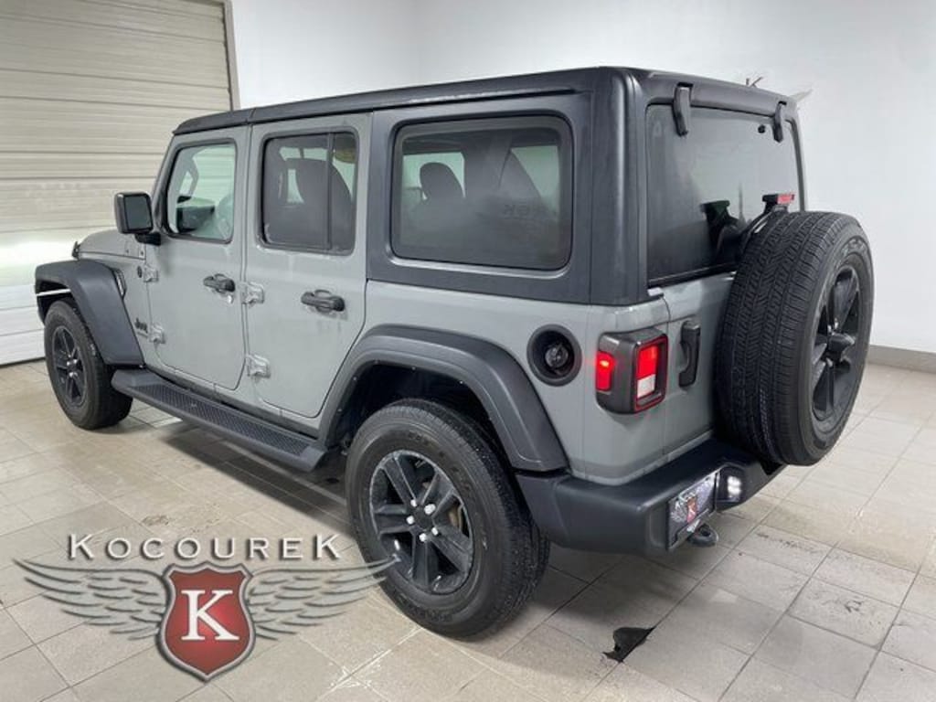 Used 2022 Jeep Wrangler Unlimited Sport Altitude SUV