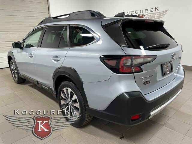 2023 Subaru Outback Limited photo 2