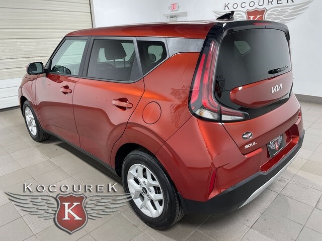 2023 Kia Soul LX photo 4