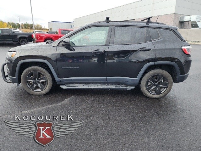 2022 Jeep Compass Latitude photo 4