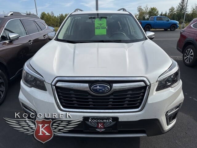2021 Subaru Forester Touring photo 2