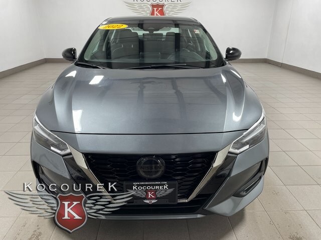 2022 Nissan Sentra SR photo 2