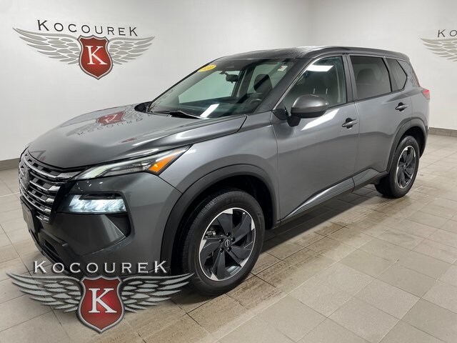 2024 Nissan Rogue SV photo 2