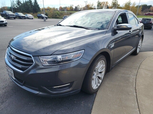 2018 Ford Taurus Limited photo 3