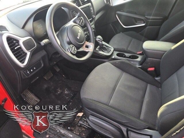 2023 Kia Soul LX S photo 3