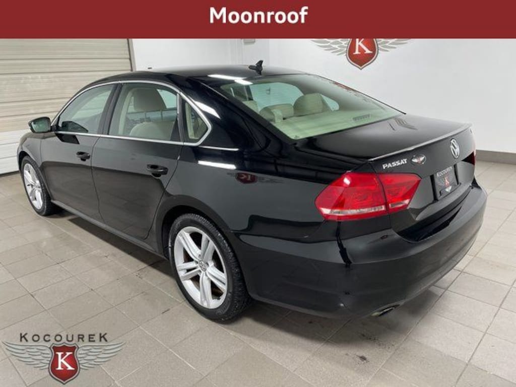 Used 2014 Volkswagen Passat 1.8T SE w/Sunroof/Navigation/PZEV Sedan