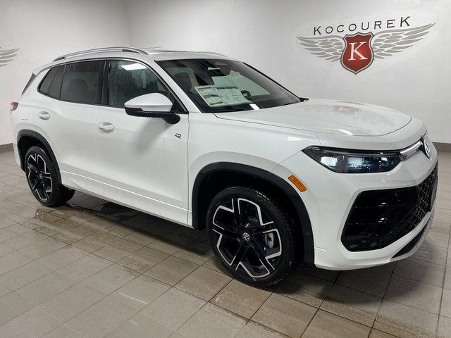 2026 Volkswagen Tiguan SEL R-LINE TURBO's photo