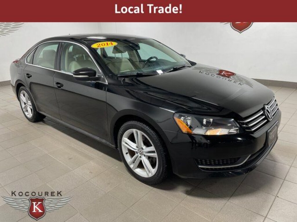 Used 2014 Volkswagen Passat 1.8T SE w/Sunroof/Navigation/PZEV Sedan