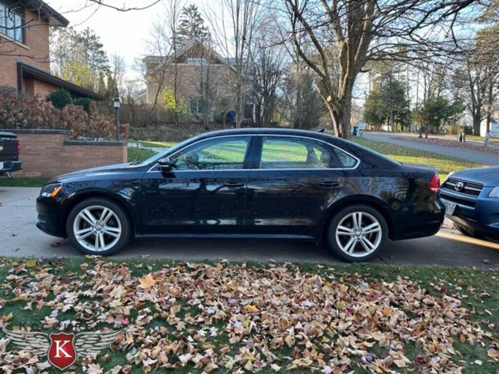 Used 2014 Volkswagen Passat 1.8T SE w/Sunroof/Navigation/PZEV Sedan