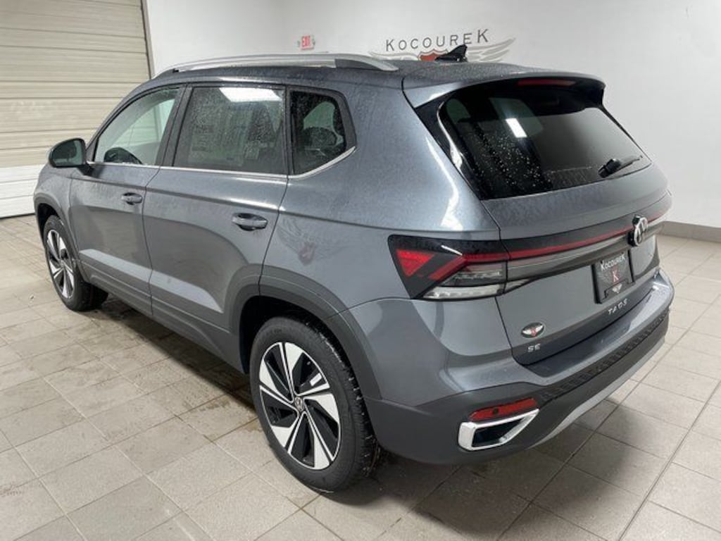 New 2026 Volkswagen Taos 1.5T SE SUV