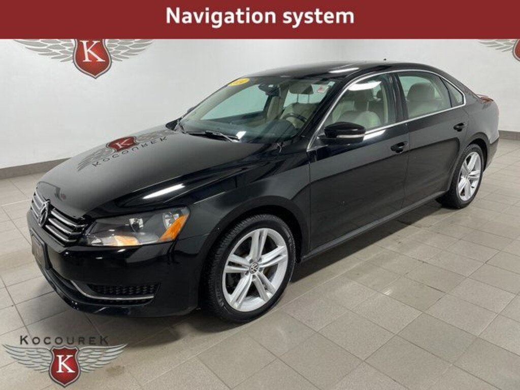 Used 2014 Volkswagen Passat 1.8T SE w/Sunroof/Navigation/PZEV Sedan