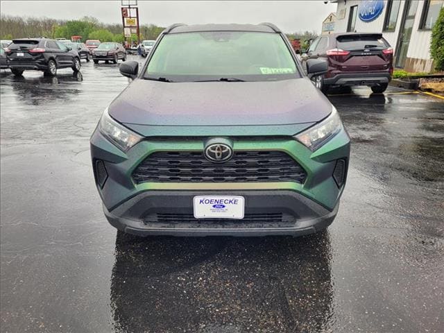 Certified 2021 Toyota RAV4 LE with VIN JTMF1RFV7MD072908 for sale in Reedsburg, WI