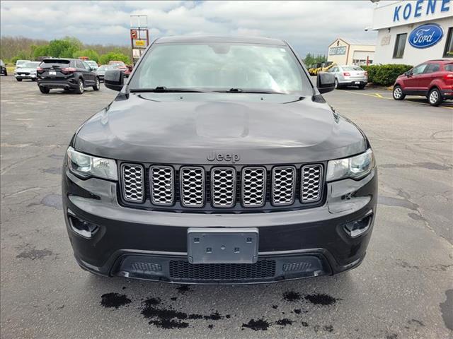 2021 Jeep Grand Cherokee Laredo photo 3