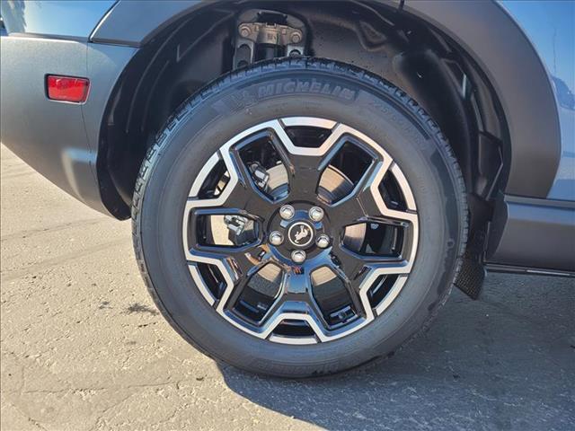 2025 Ford Bronco Sport Outer Banks photo 4