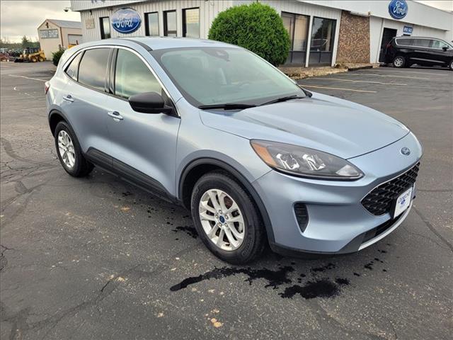 2022 Ford Escape SE photo 3