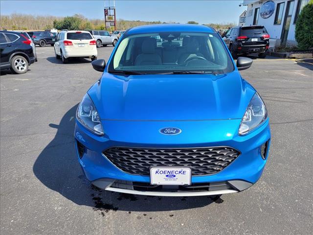 2020 Ford Escape S photo 2