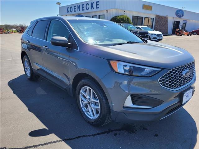 2024 Ford Edge SEL photo 4