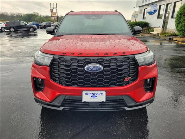 2025 Ford Explorer ST photo 2