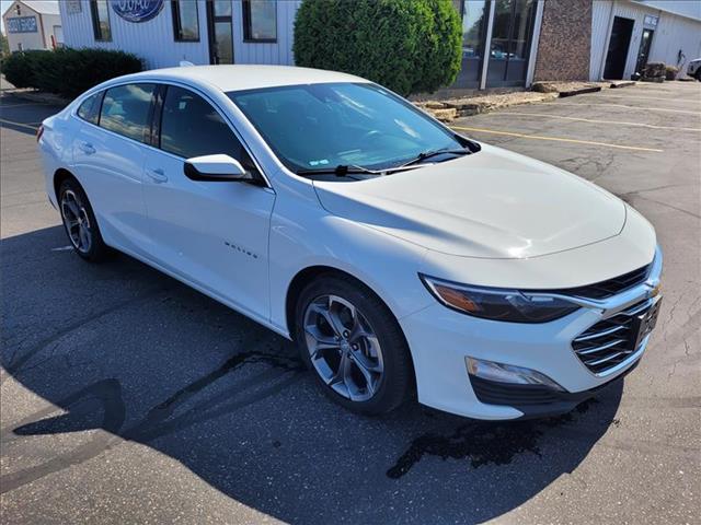 2024 Chevrolet Malibu 1LT photo 3