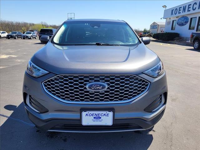 2024 Ford Edge SEL photo 3