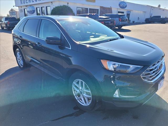 2022 Ford Edge SEL photo 3