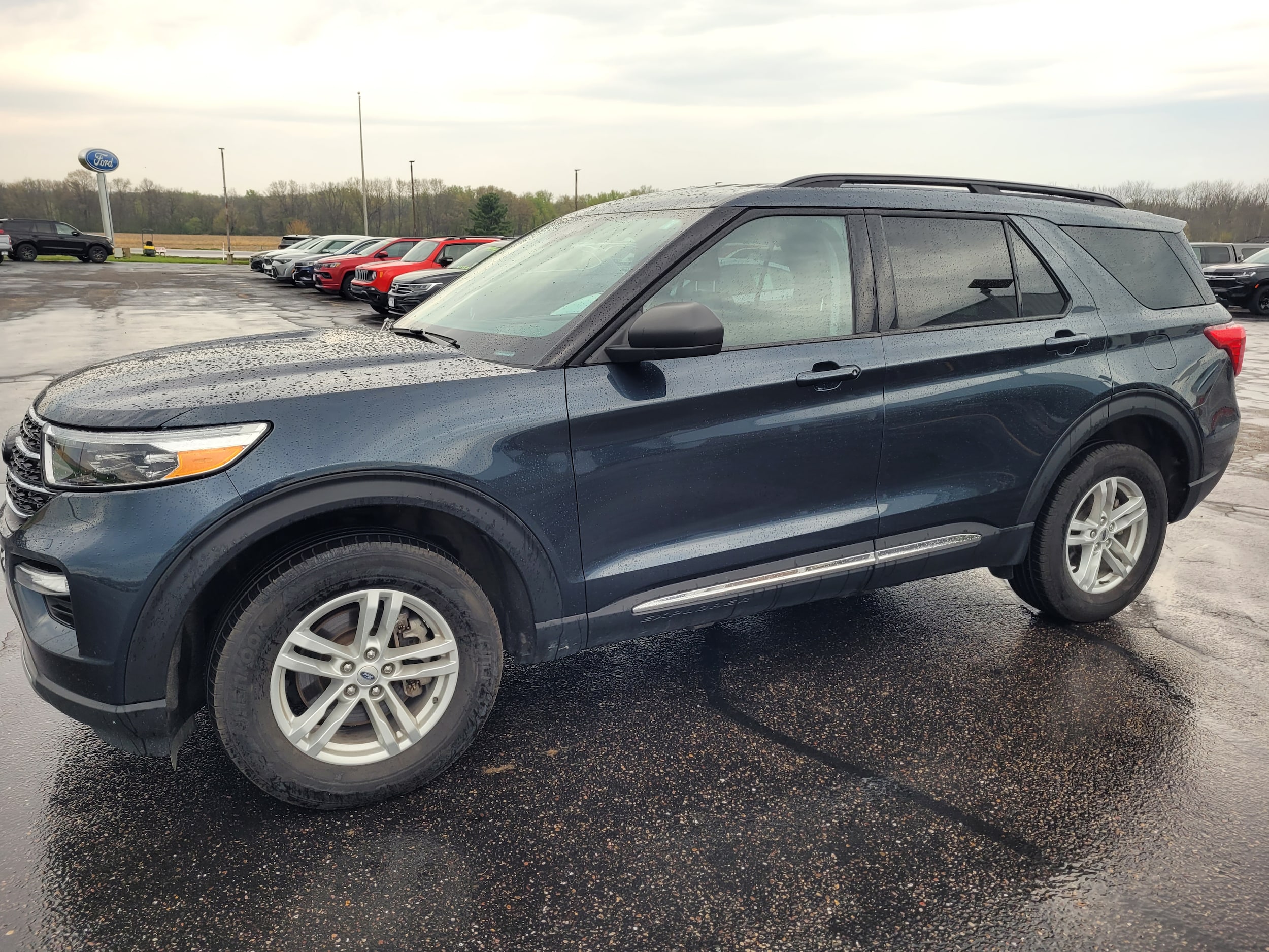 2024 Ford Explorer SUV 
