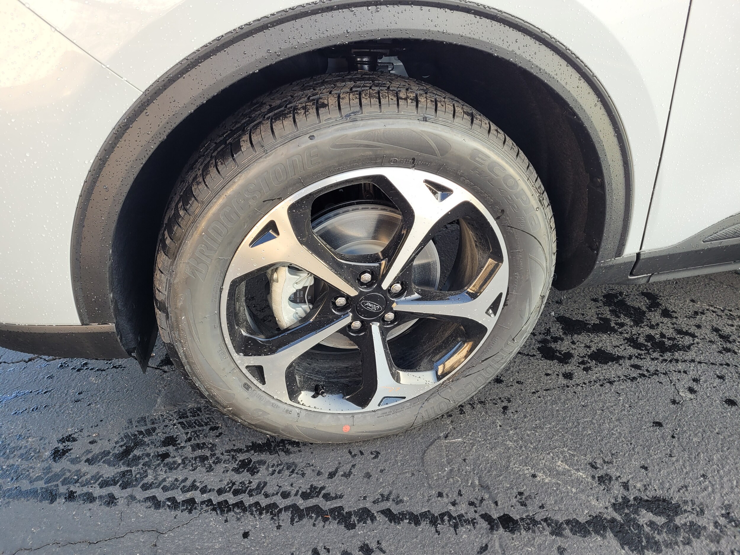 2025 Ford Escape ST-Line Select photo 2