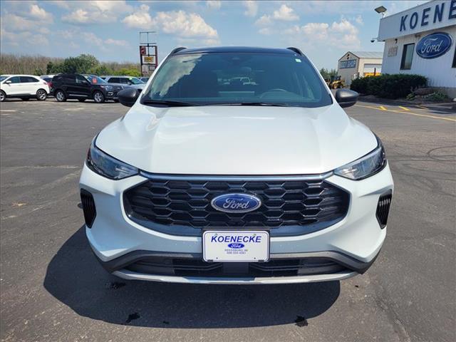 2025 Ford Escape ST-Line photo 2