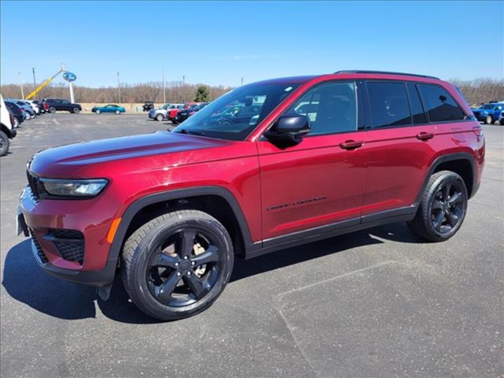 Certified 2023 Jeep Grand Cherokee Altitude 4x4 SUV
