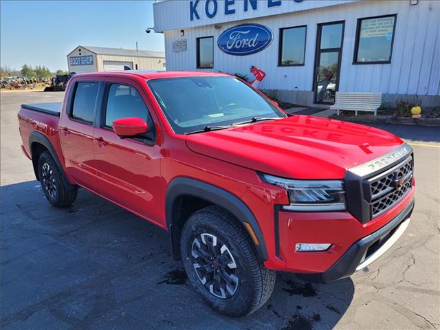 2022 Nissan Frontier PRO-4X Crew Cab photo 3