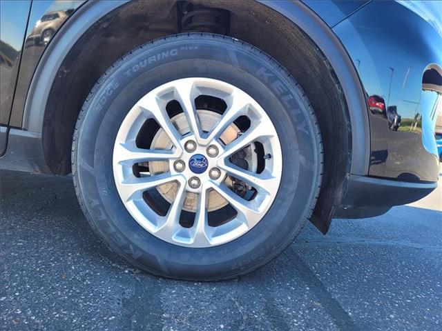 2022 Ford Escape SE photo 4