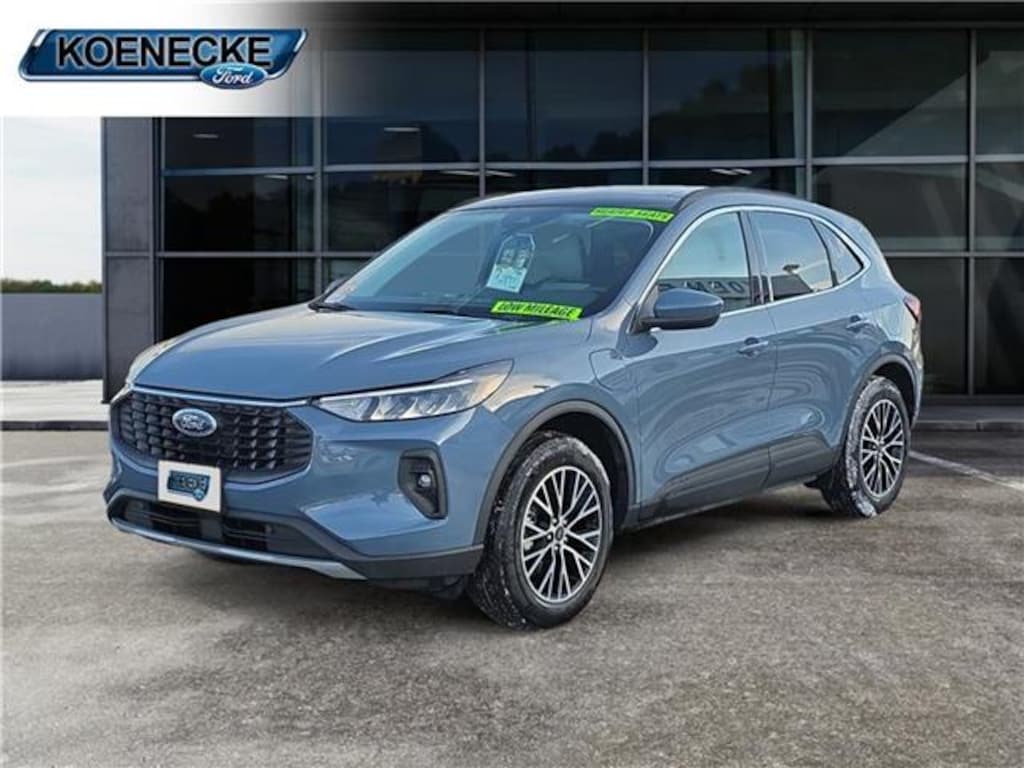 Used 2025 Ford Escape PHEV Front-Wheel Drive SUV