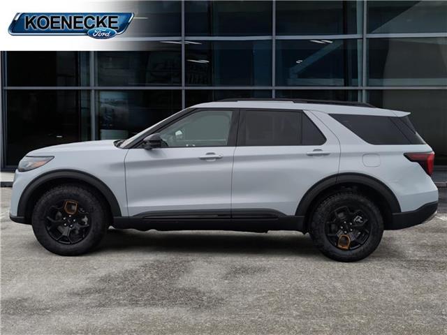 2026 Ford Explorer photo 2