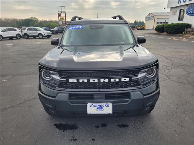 2025 Ford Bronco Sport Outer Banks photo 2