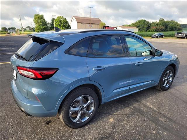 2023 Ford Escape ST-Line photo 3
