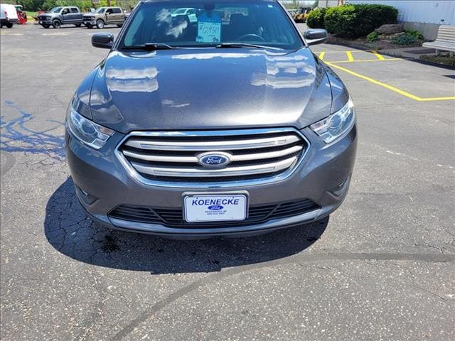 Used 2016 Ford Taurus SEL with VIN 1FAHP2H82GG120054 for sale in Reedsburg, WI