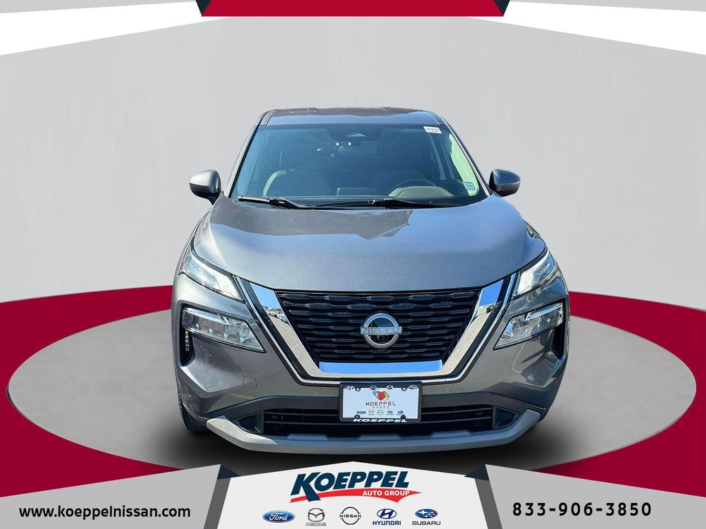 2023 Nissan Rogue SV photo 2