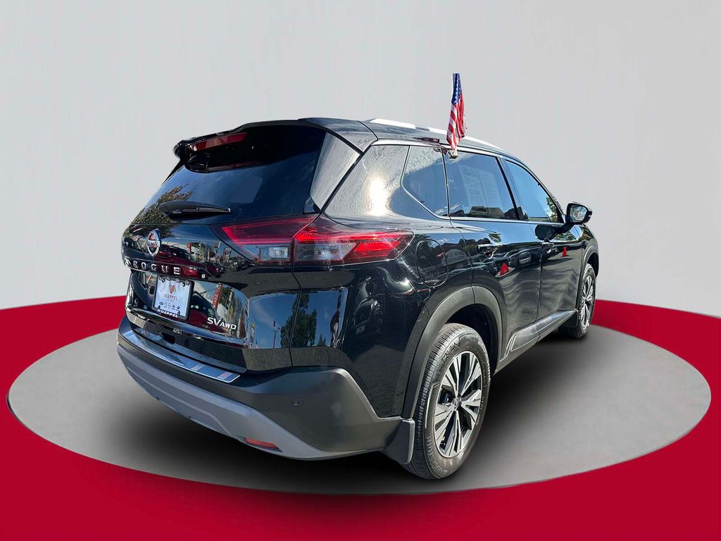 2021 Nissan Rogue SV photo 3
