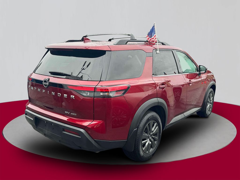 2022 Nissan Pathfinder SV photo 2