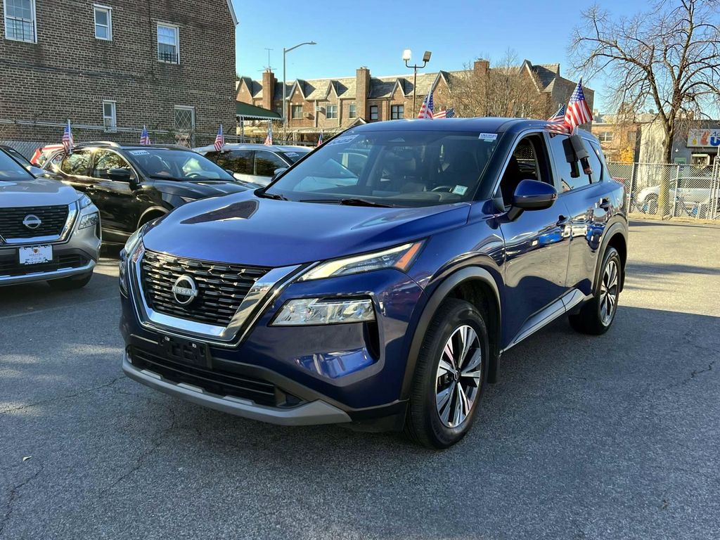 2022 Nissan Rogue SV photo 3