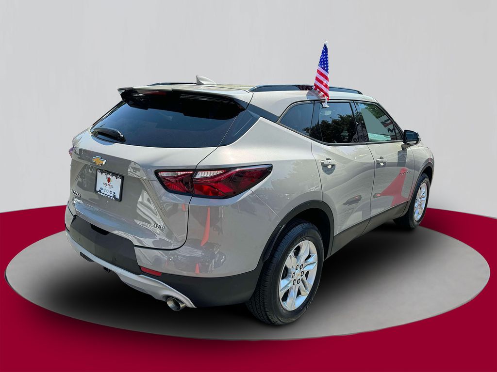 2021 Chevrolet Blazer 2LT photo 2