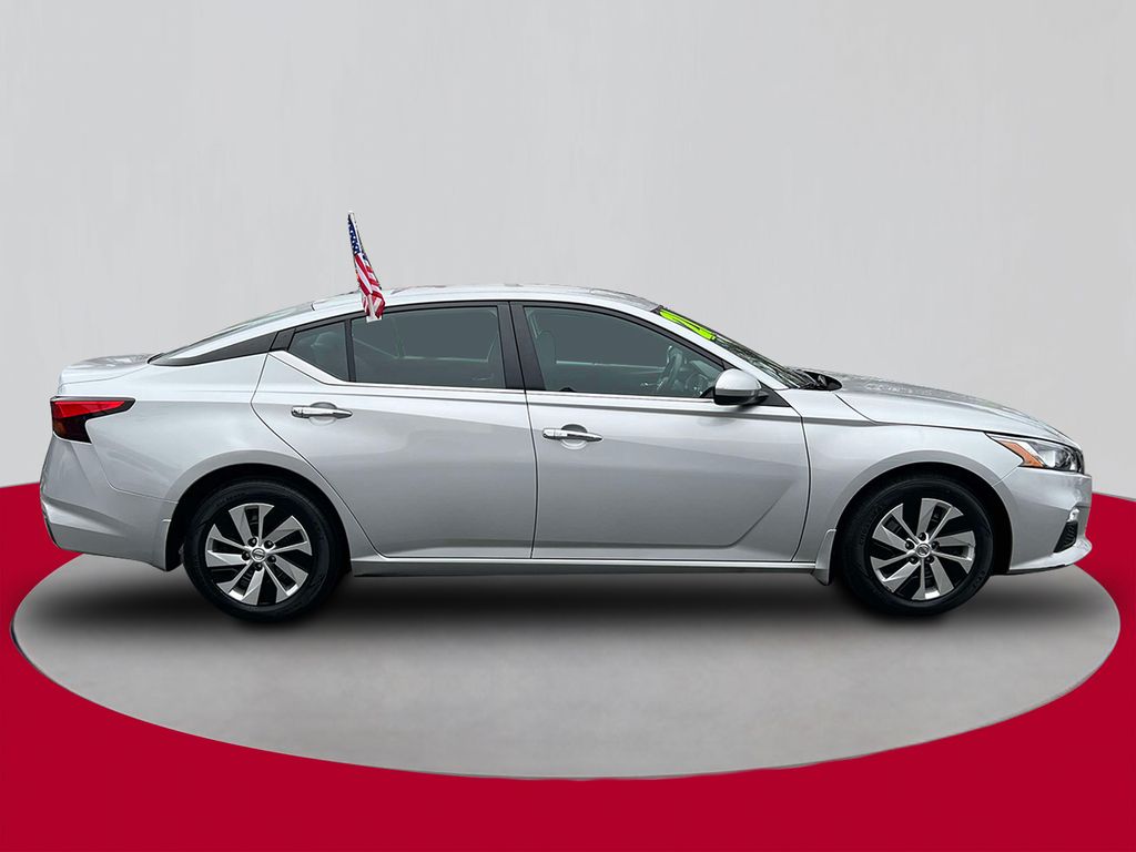 2021 Nissan Altima 2.5 S photo 4