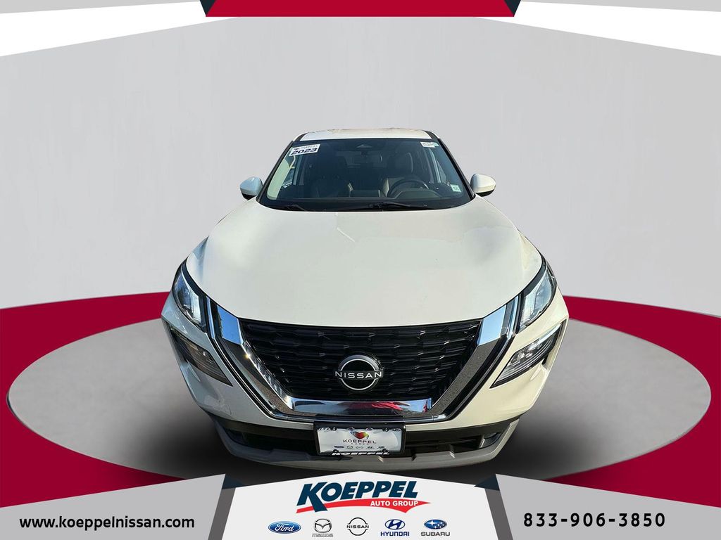 2023 Nissan Rogue SV photo 2