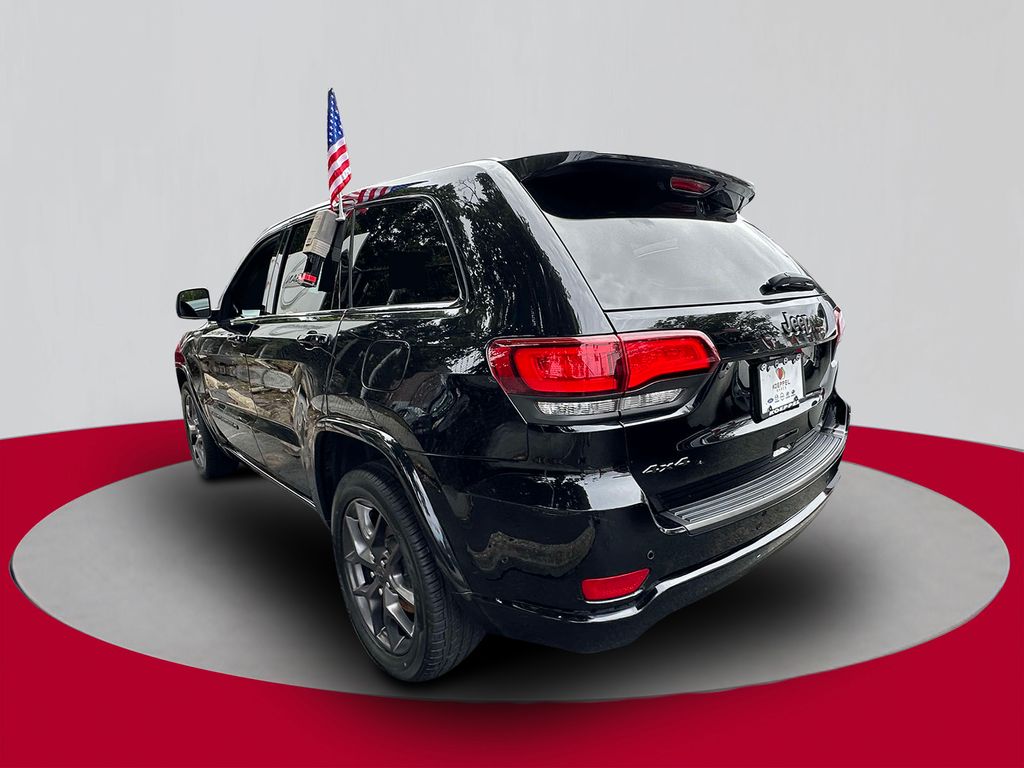 2021 Jeep Grand Cherokee Anniversary Edition photo 4