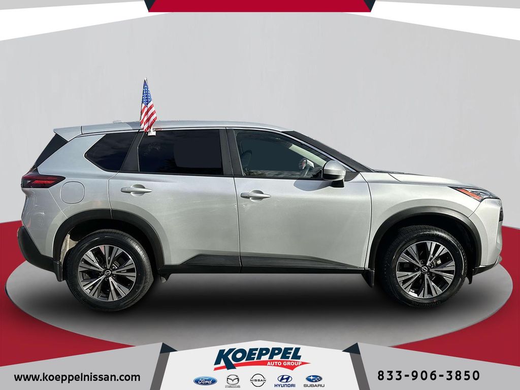 2023 Nissan Rogue SV photo 2