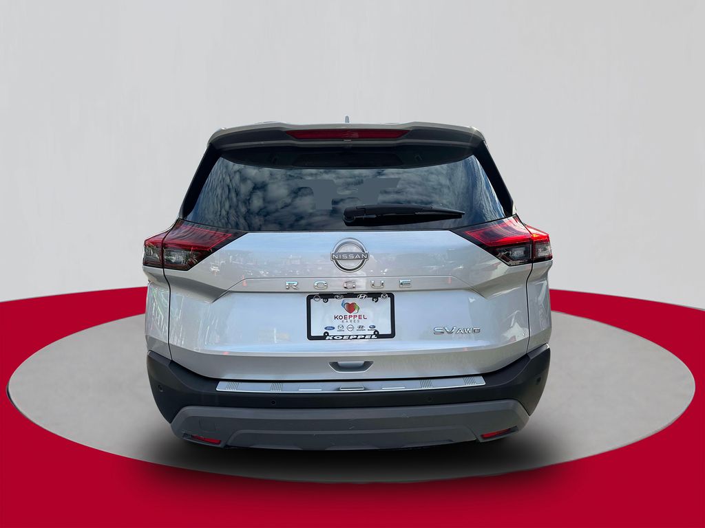 2023 Nissan Rogue SV photo 4