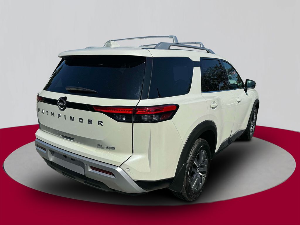 2024 Nissan Pathfinder SL photo 4