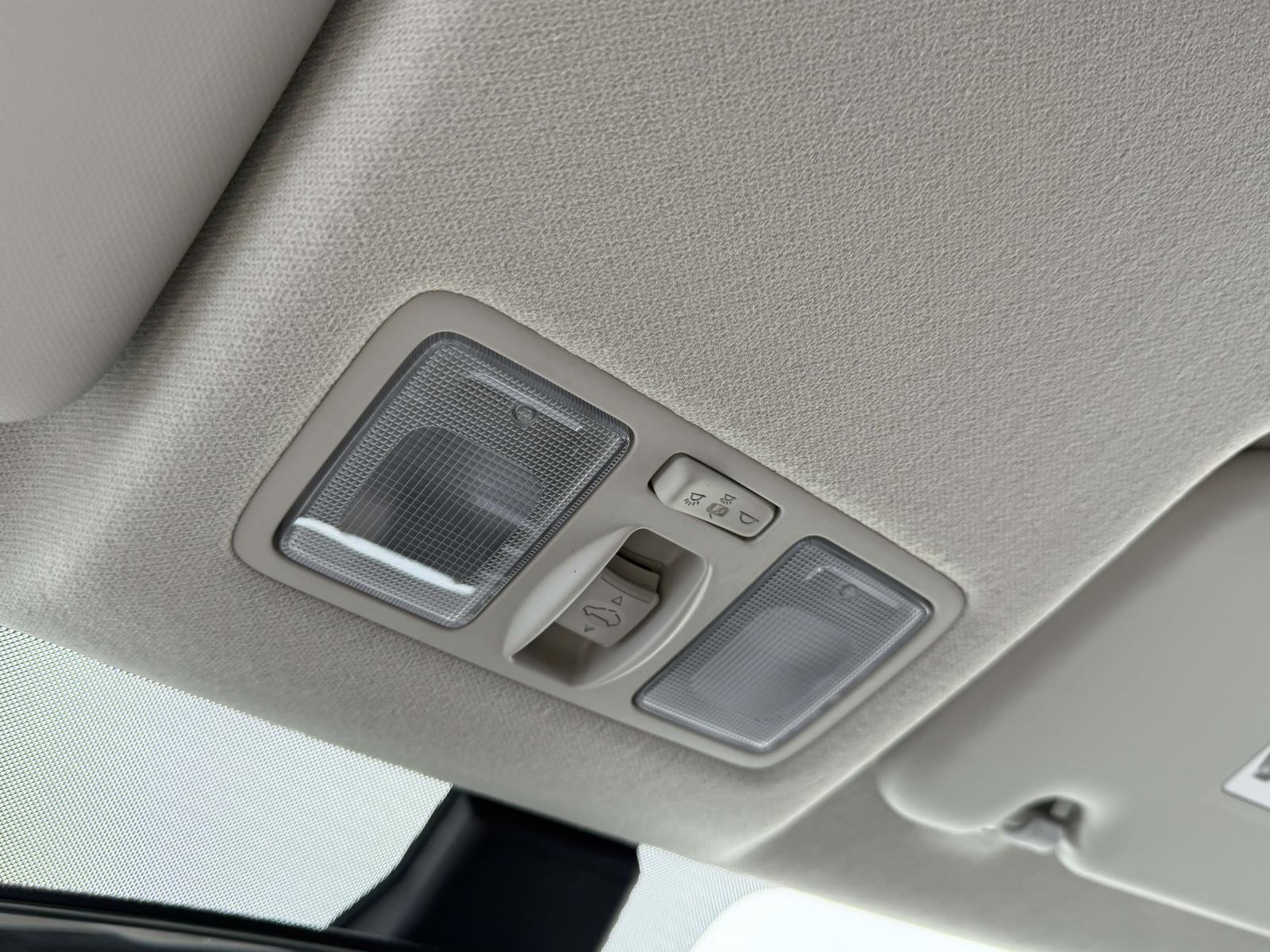 2023 Hyundai Venue SEL - Photo 38
