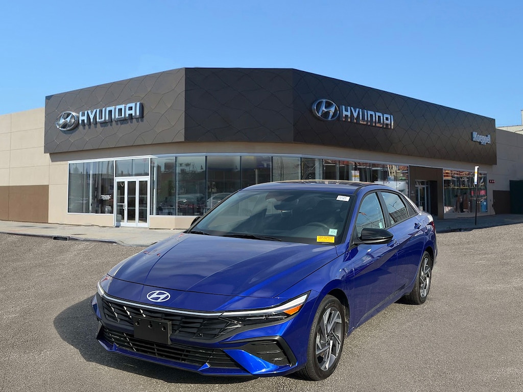 Certified 2025 Hyundai Elantra SEL Sport Sedan