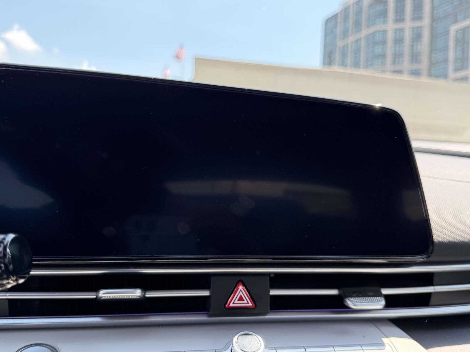 2024 Hyundai Elantra Limited - Photo 27